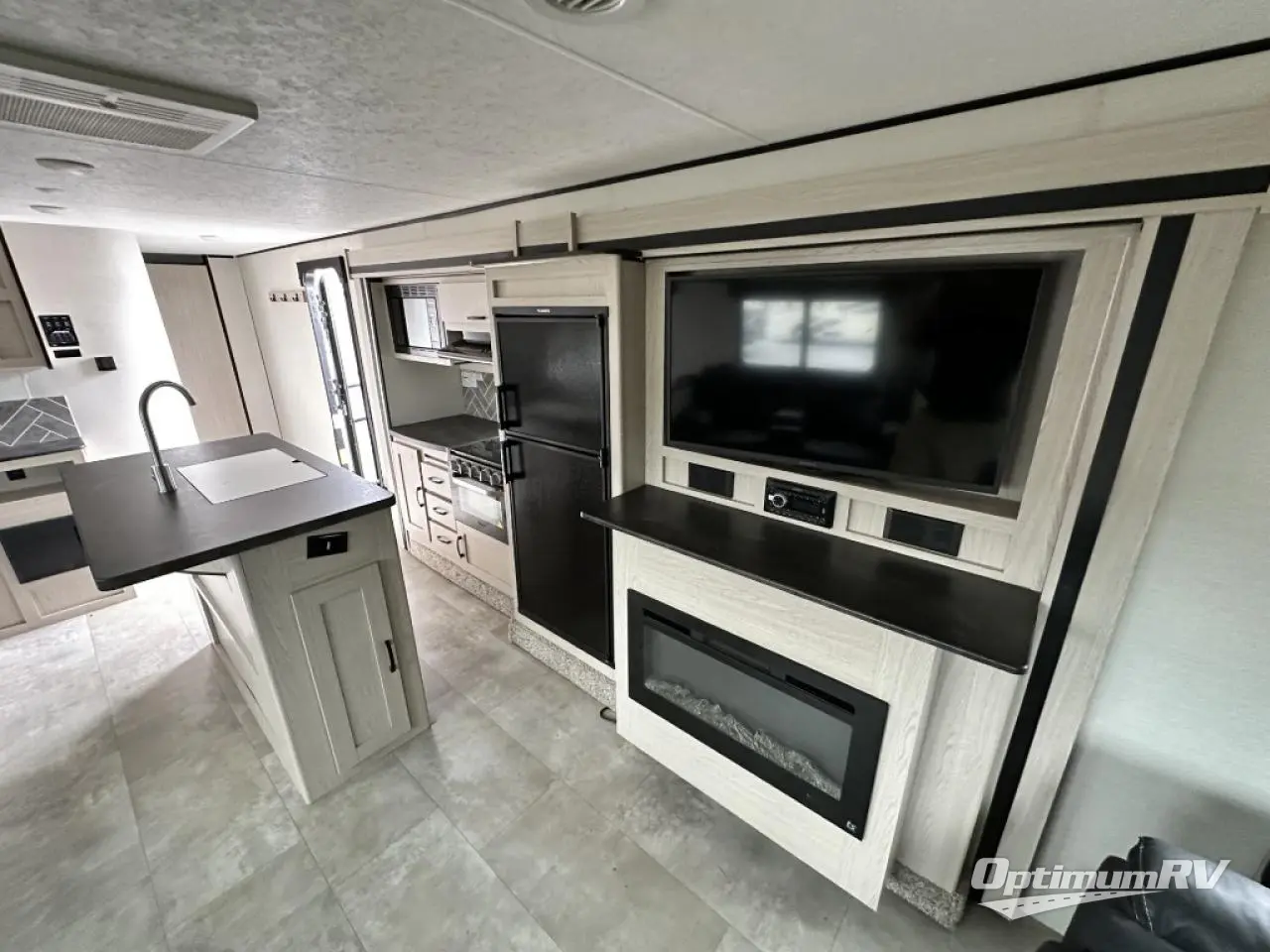 2021 Coachmen Apex Ultra-Lite 293RLDS Photo 8