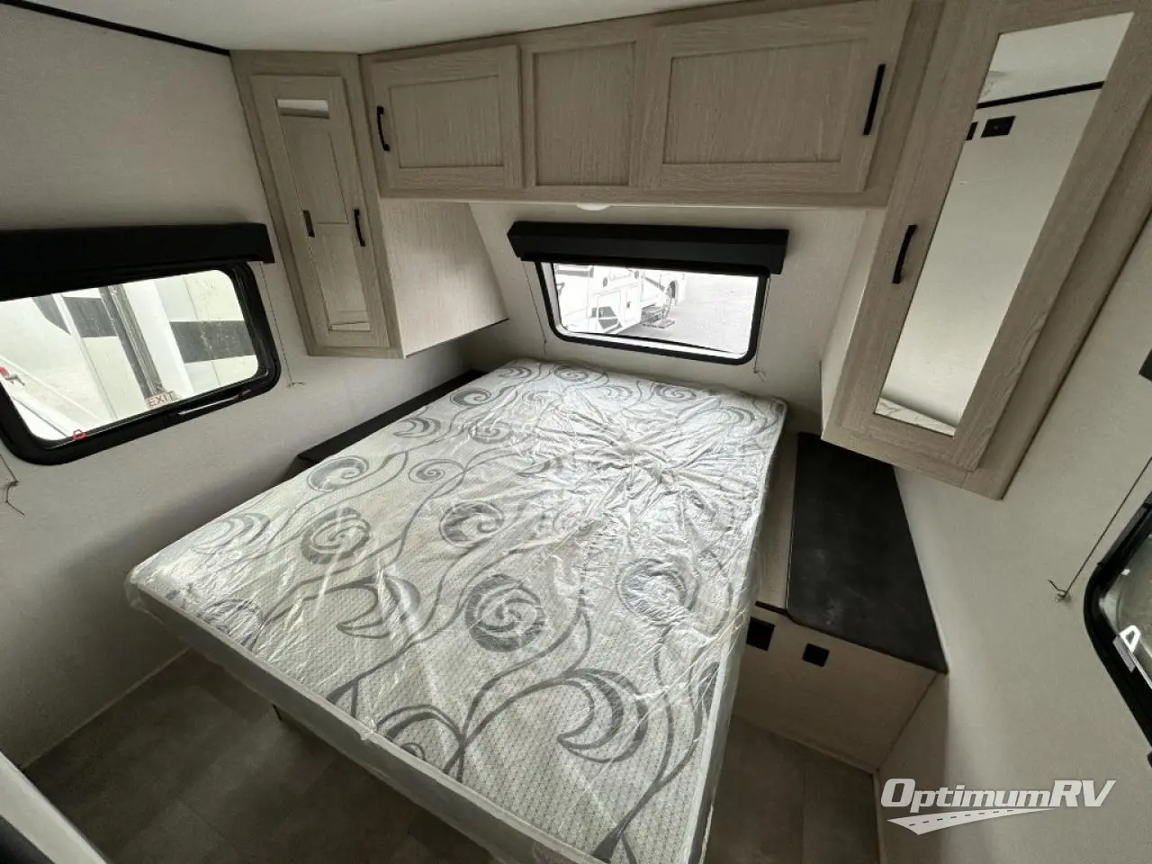 2021 Coachmen Apex Ultra-Lite 293RLDS Photo 17