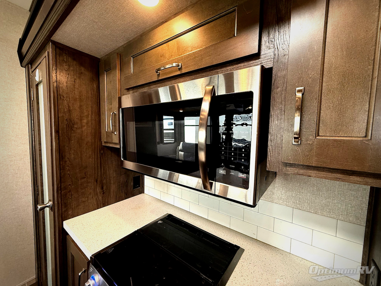 2019 Keystone Montana High Country 365BH Photo 6