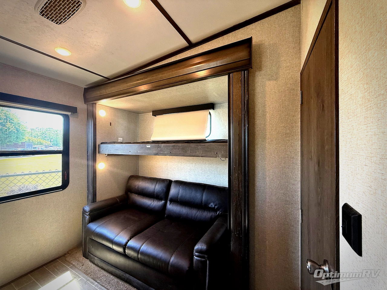 2019 Keystone Montana High Country 365BH Photo 11