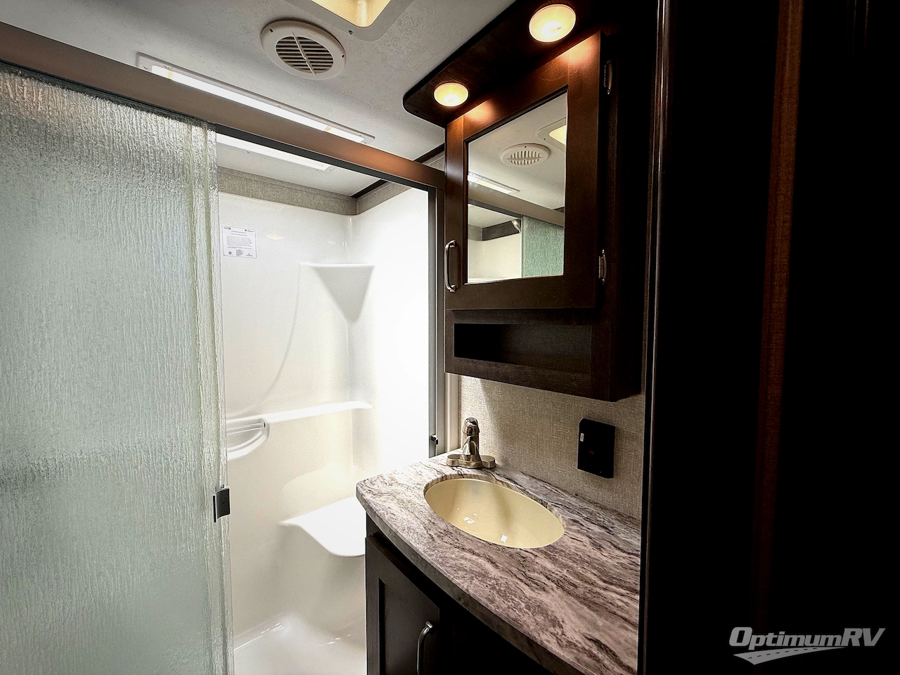 2019 Keystone Montana High Country 365BH Photo 16