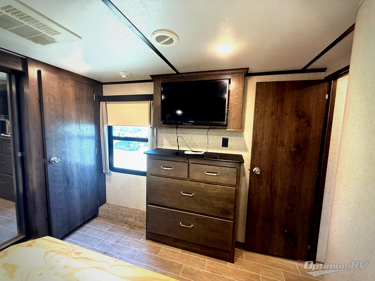 2019 Keystone Montana High Country 365BH Photo 21