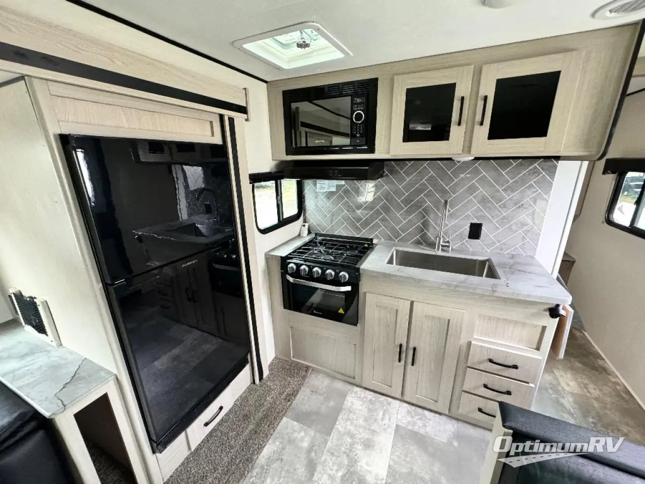 2022 Coachmen Apex Ultra-Lite 256BHS Photo 7