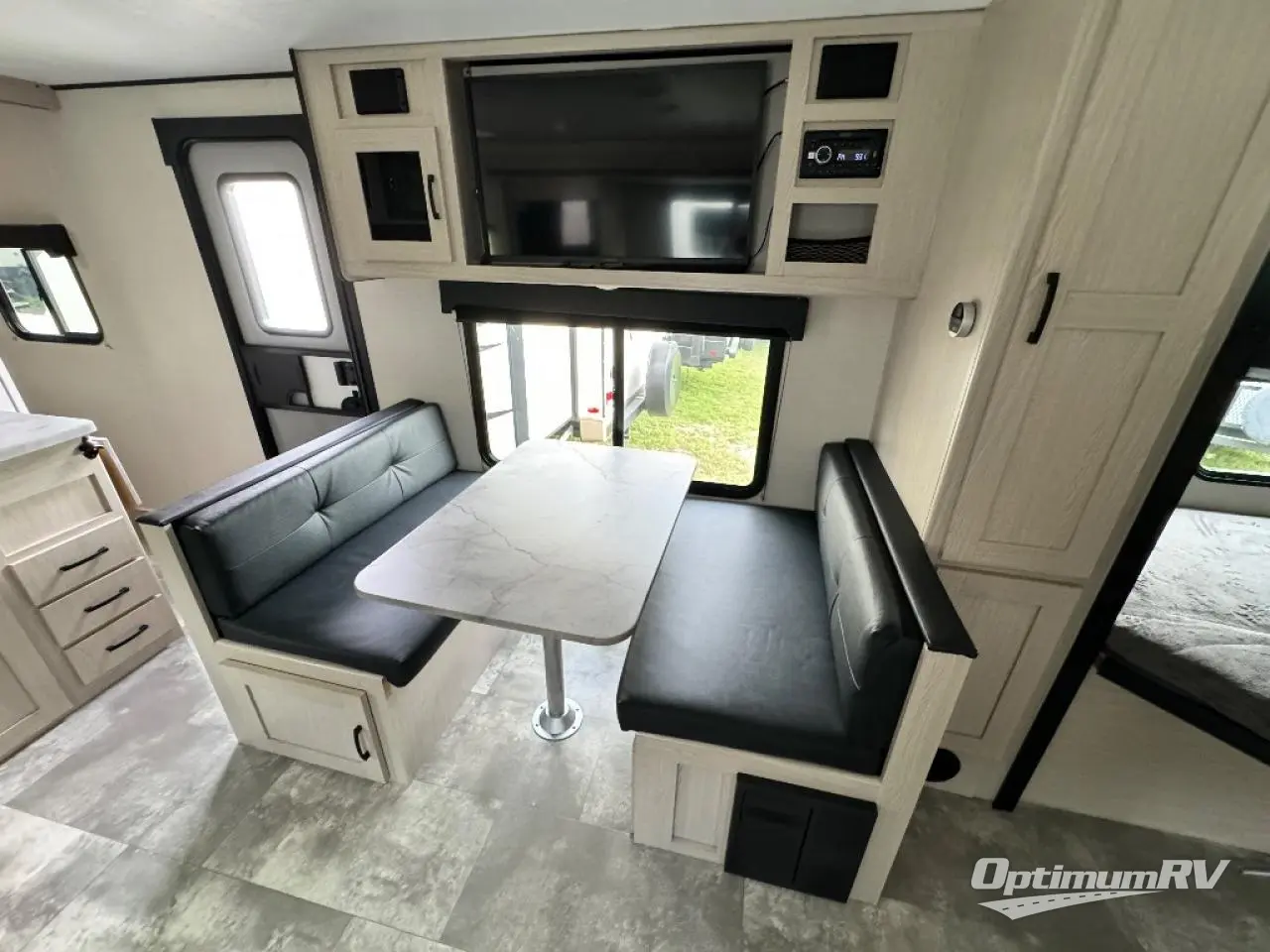 2022 Coachmen Apex Ultra-Lite 256BHS Photo 8