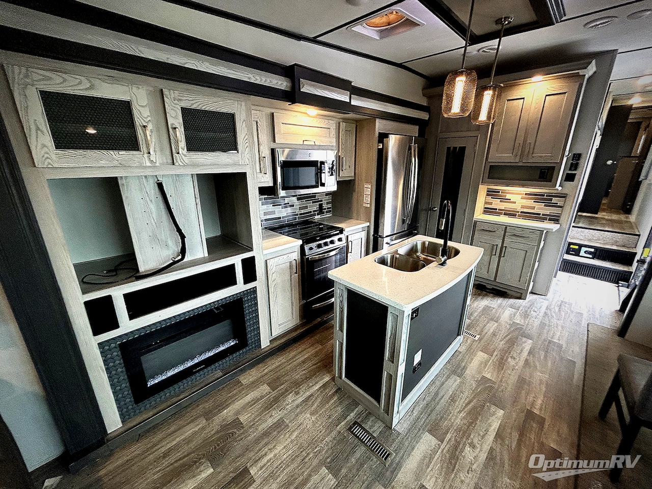 2021 Keystone Montana 3855BR Photo 7