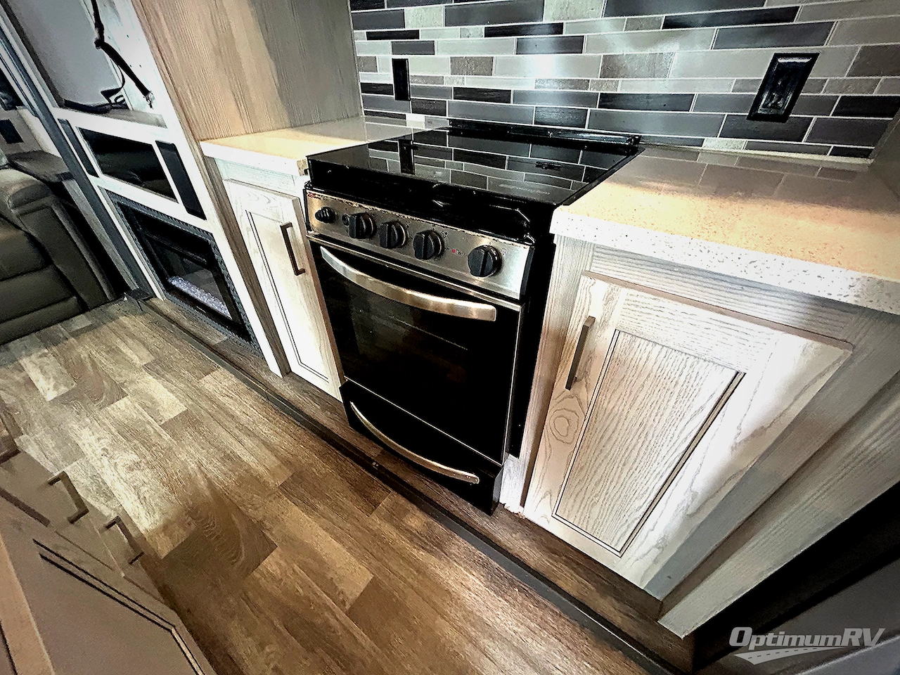 2021 Keystone Montana 3855BR Photo 11