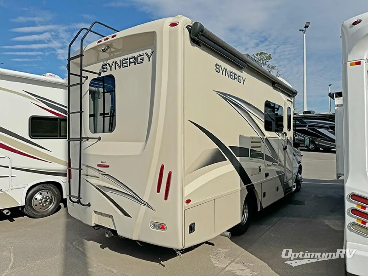 2019 Thor Synergy Sprinter 24SS Photo 2