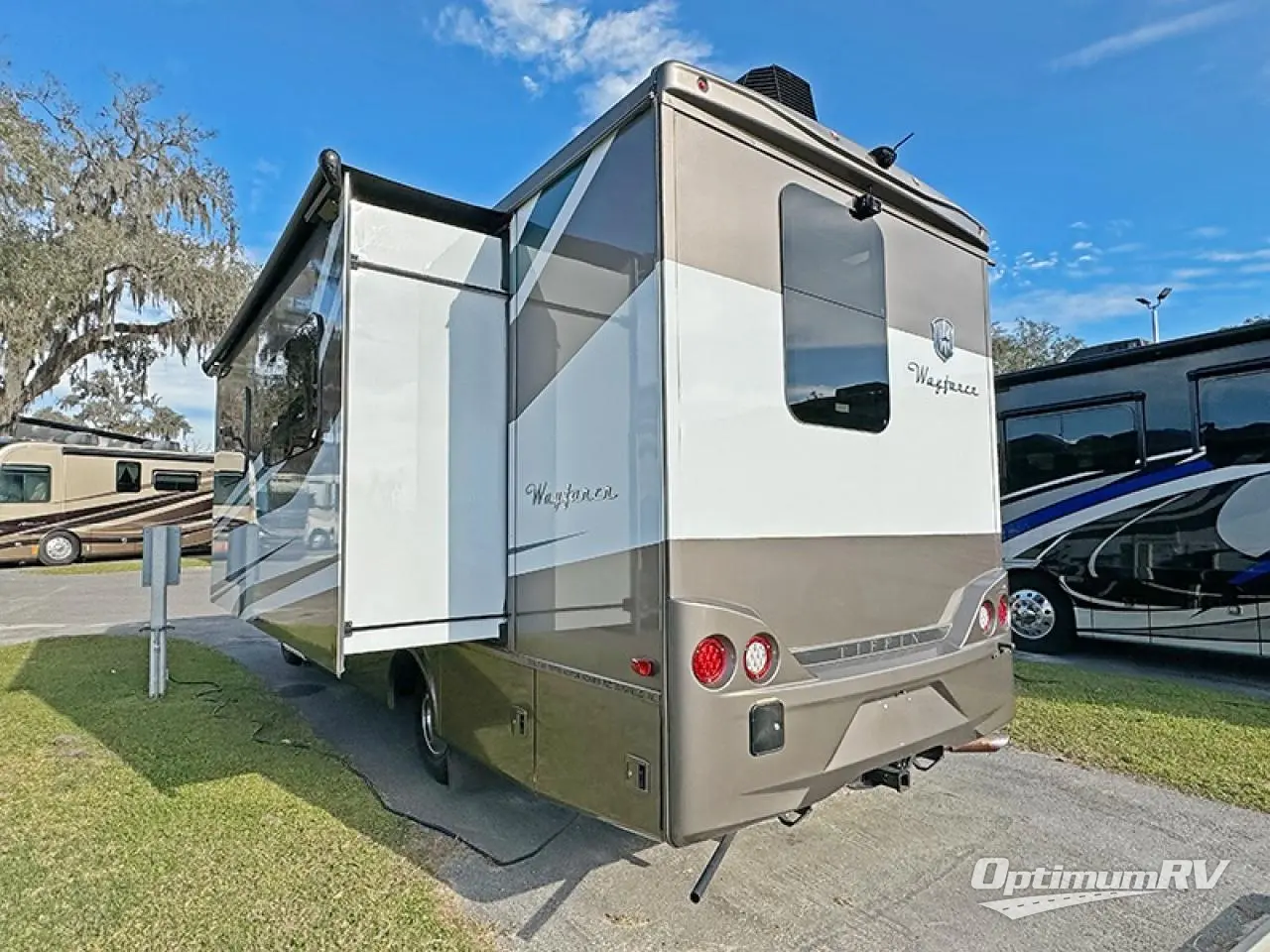 2019 Tiffin Wayfarer 25 RW Photo 3