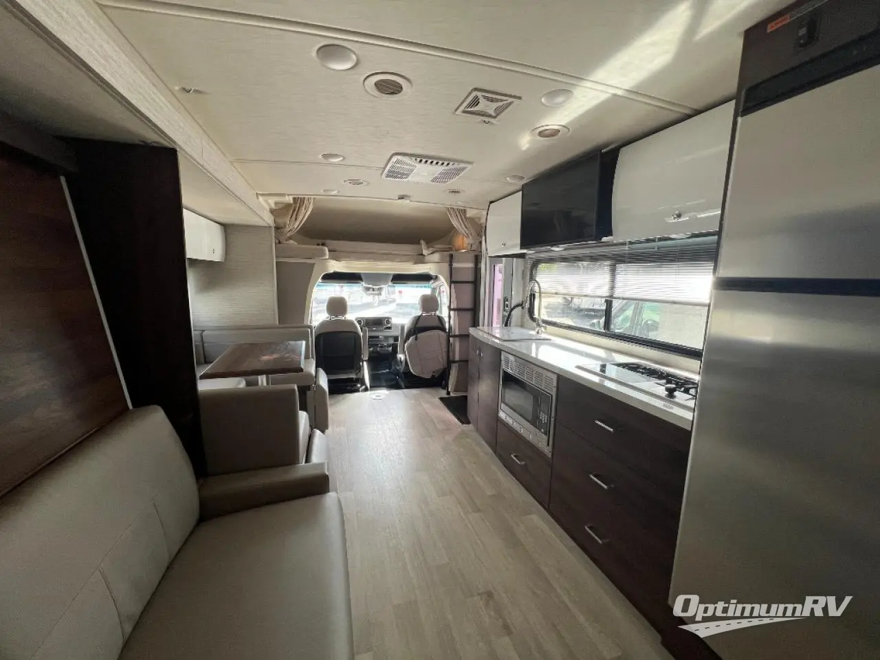 2021 Winnebago View 24D Photo 6