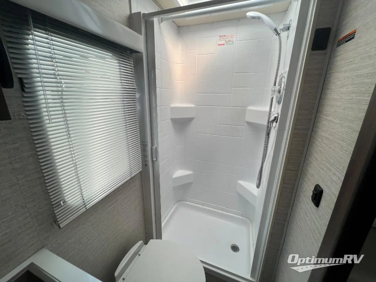 2021 Winnebago View 24D Photo 9