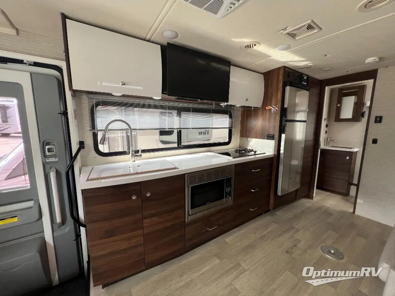 2021 Winnebago View 24D Photo 12