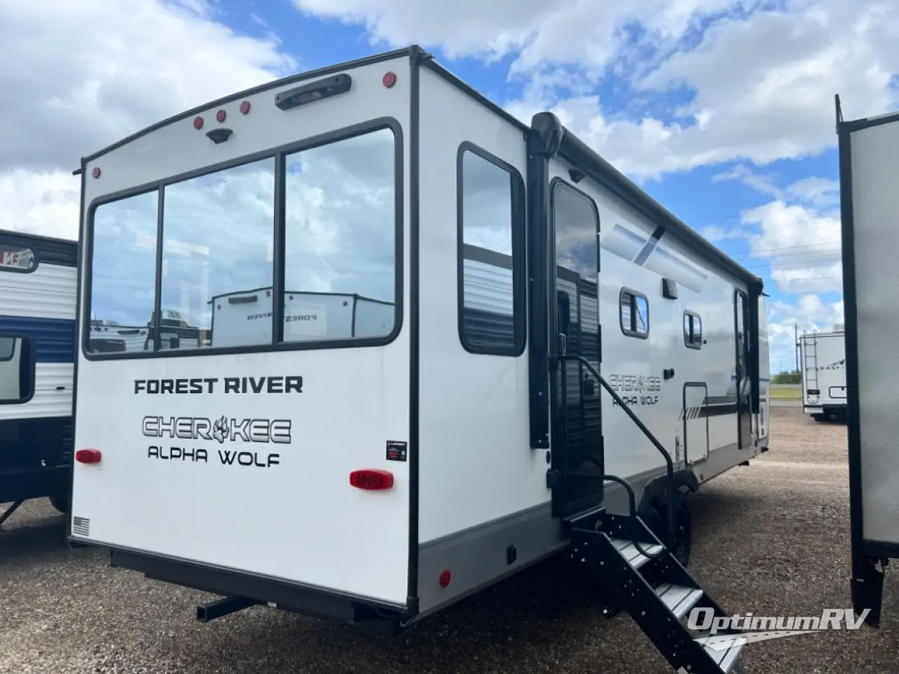 2025 Forest River Cherokee Alpha Wolf 2500RL-L Photo 2