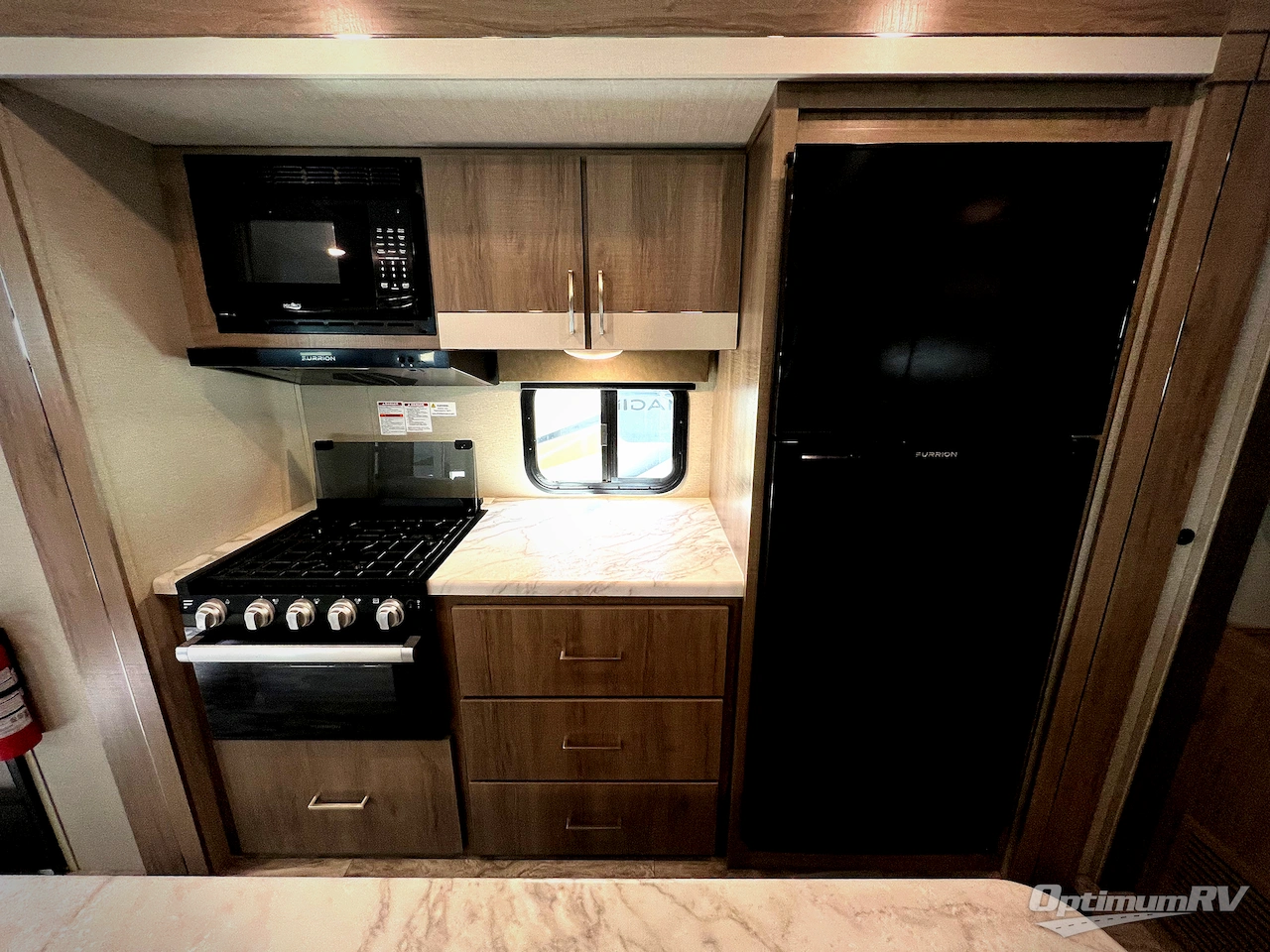 2022 Grand Design Imagine 3250BH Photo 4