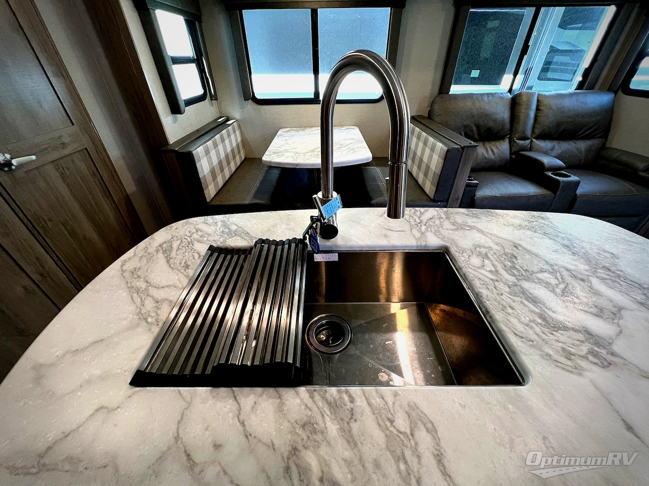 2022 Grand Design Imagine 3250BH Photo 8