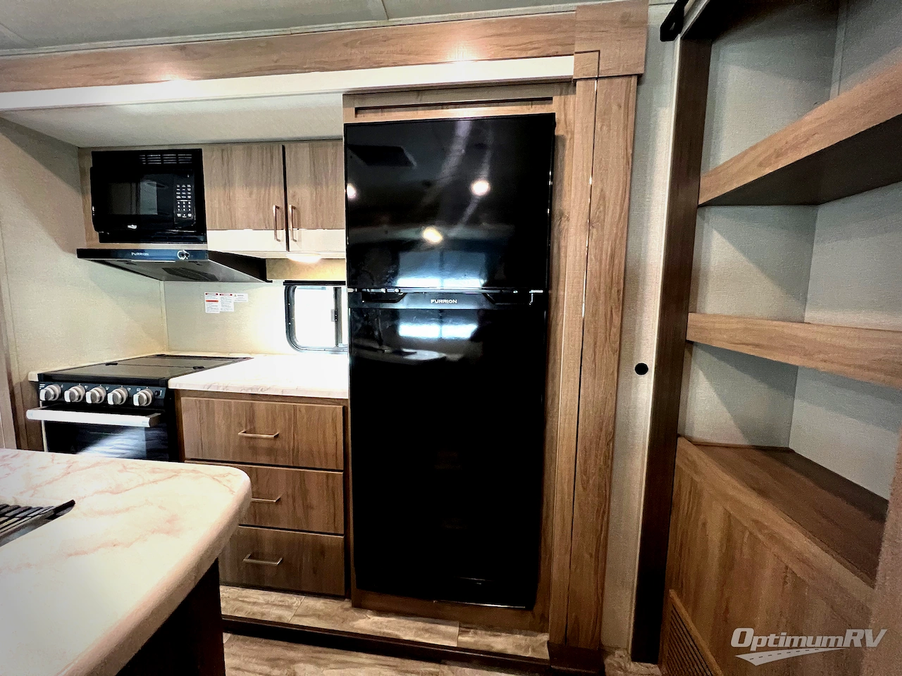 2022 Grand Design Imagine 3250BH Photo 9