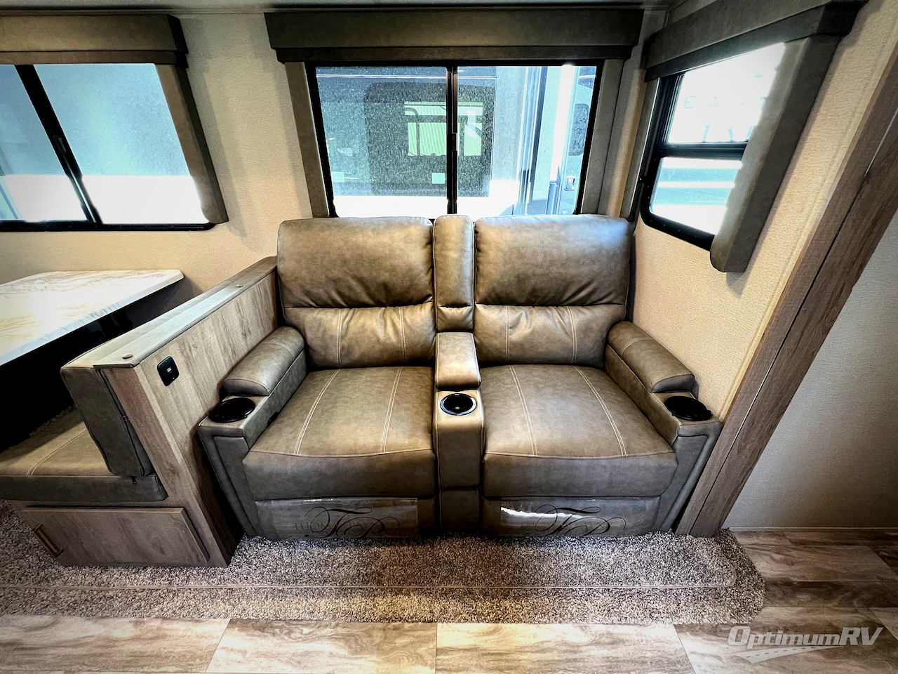 2022 Grand Design Imagine 3250BH Photo 10