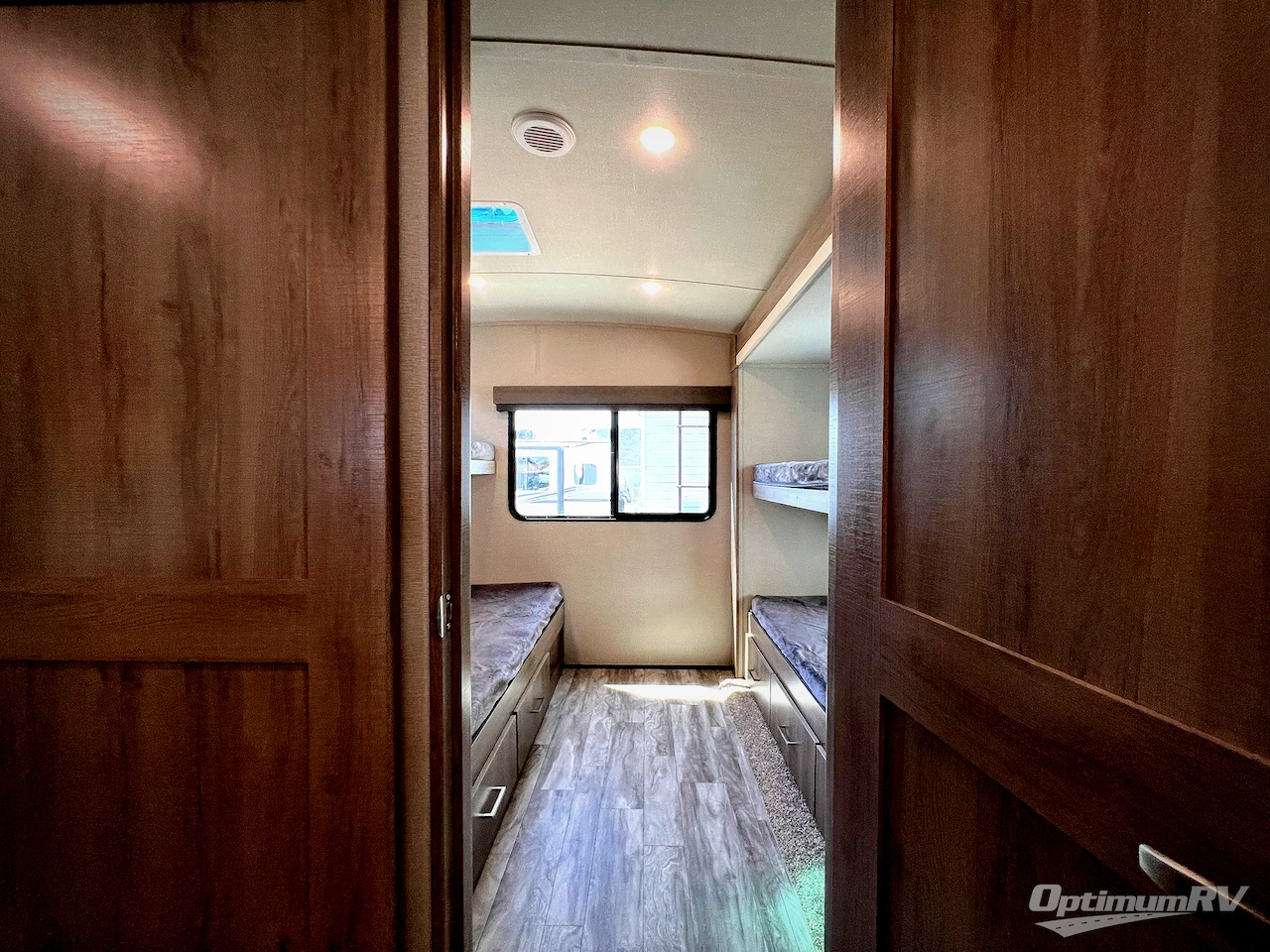2022 Grand Design Imagine 3250BH Photo 13