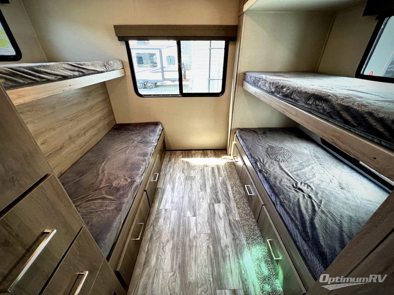 2022 Grand Design Imagine 3250BH Photo 14
