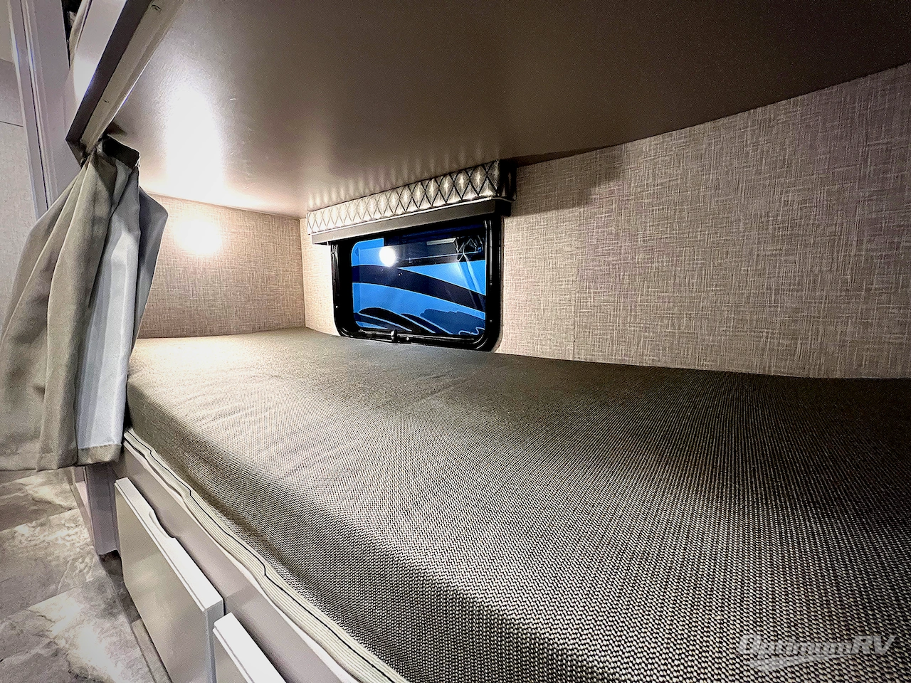 2023 Thor Quantum LF31 E450-V8 Photo 19