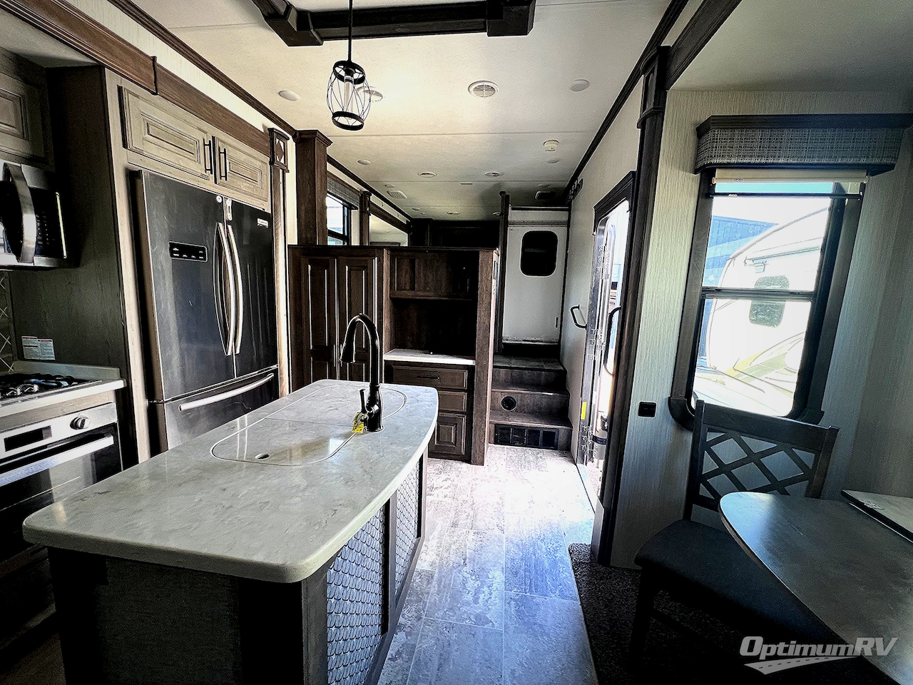 2021 Heartland Bighorn M-3950FL Photo 4