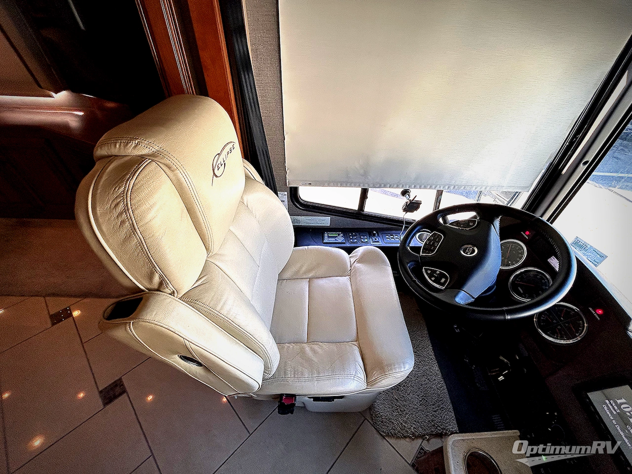 2014 Itasca Ellipse 42QD Photo 4