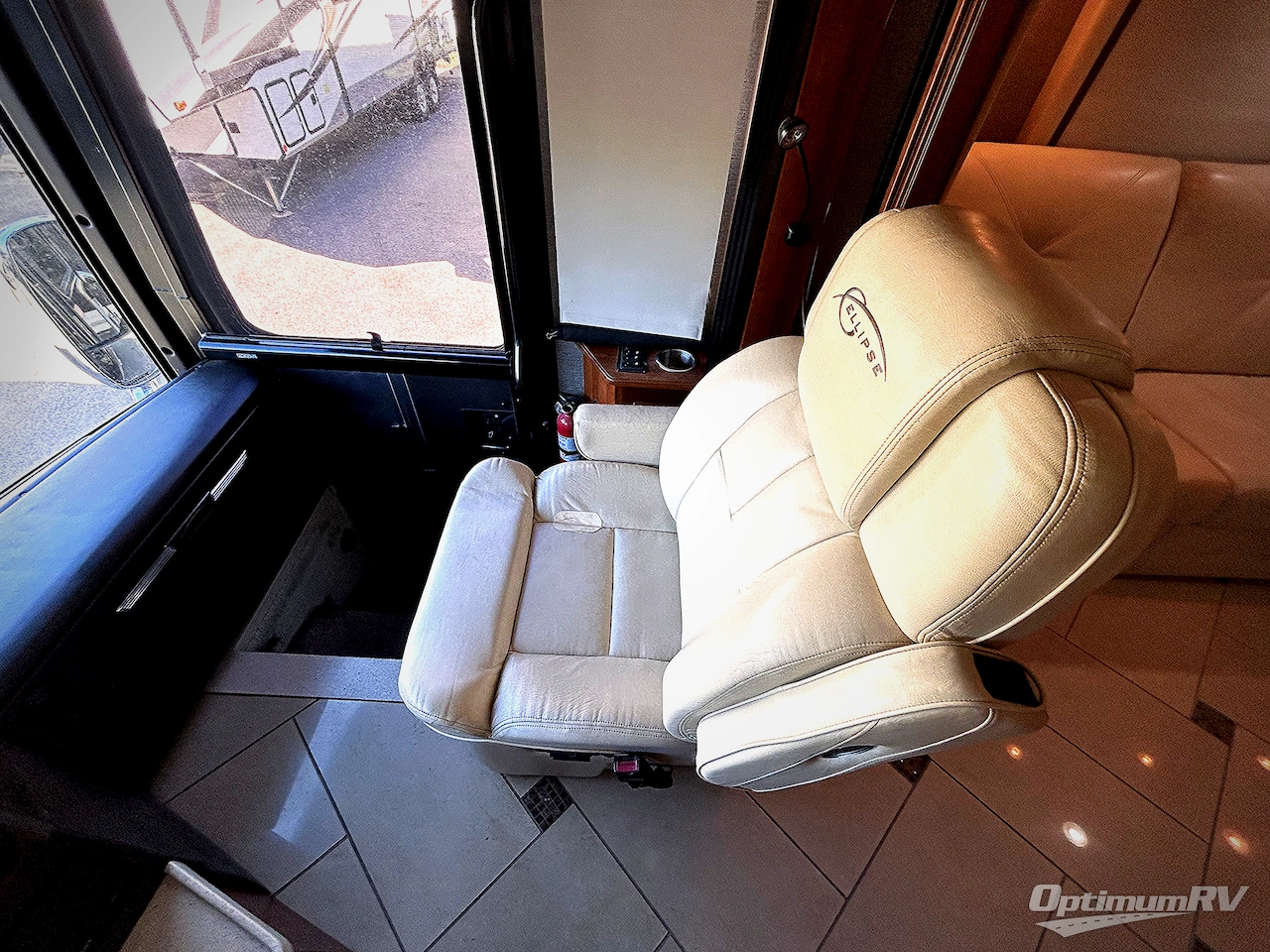 2014 Itasca Ellipse 42QD Photo 5