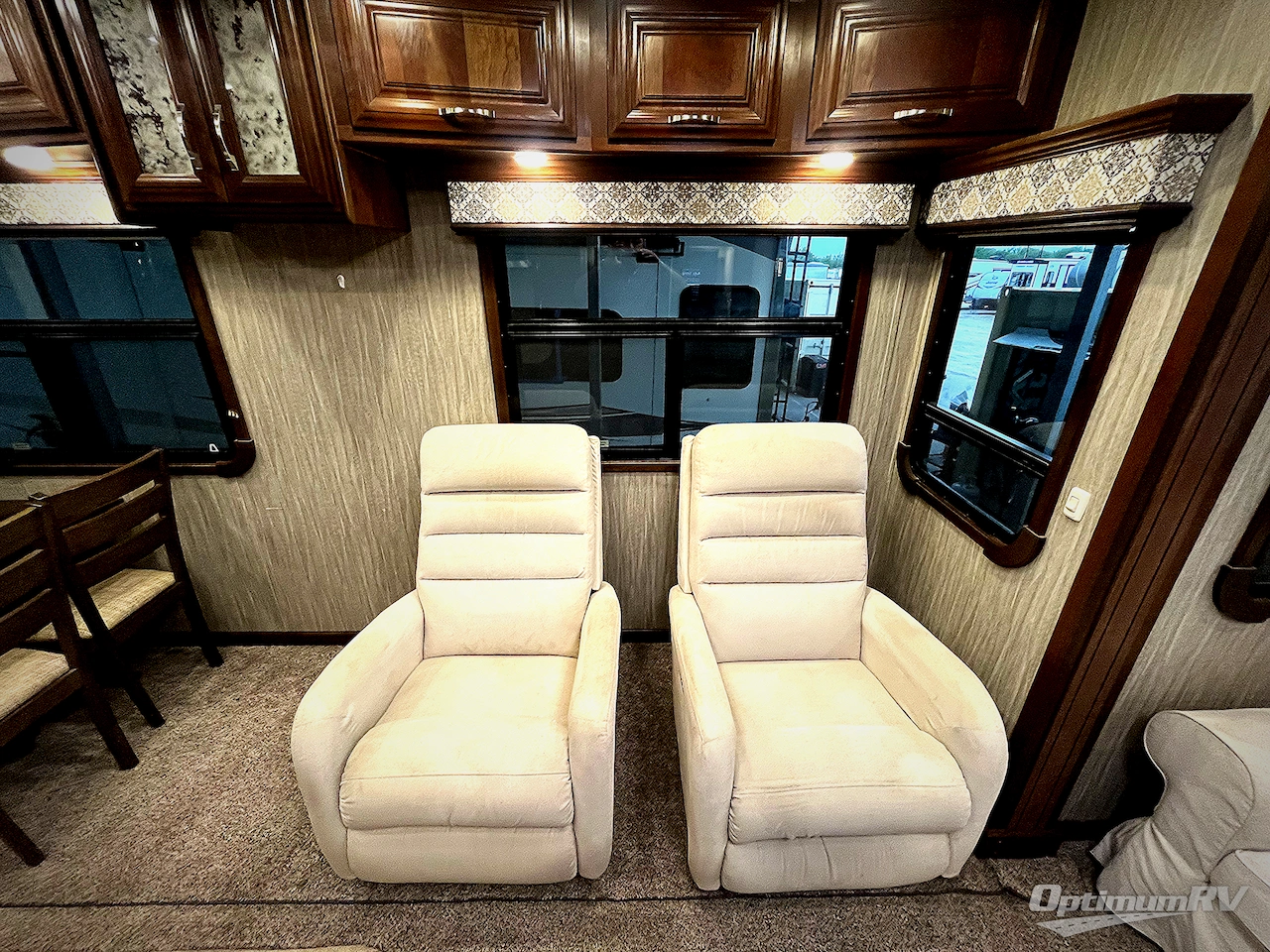 2017 DRV Luxury Suites Mobile Suites Aire MSA 40 Photo 9