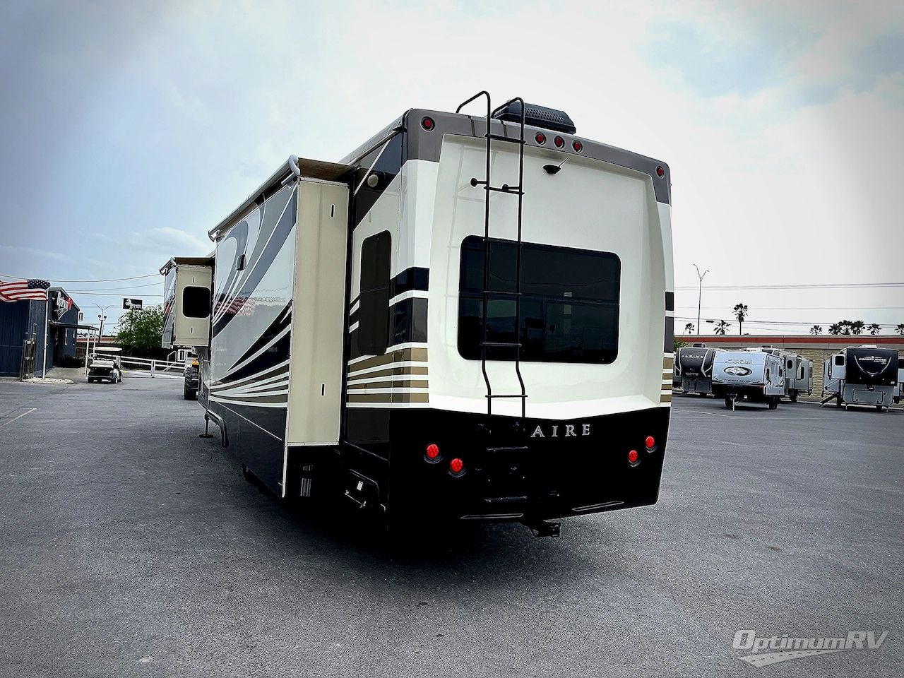 2017 DRV Luxury Suites Mobile Suites Aire MSA 40 Photo 3