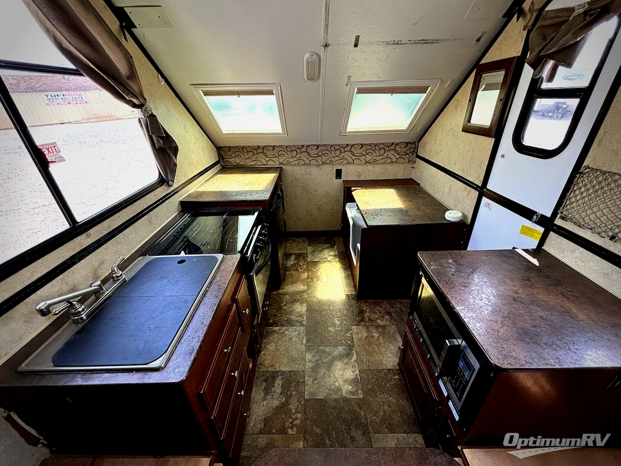 2015 Forest River Flagstaff Micro Lite 19RB Photo 6