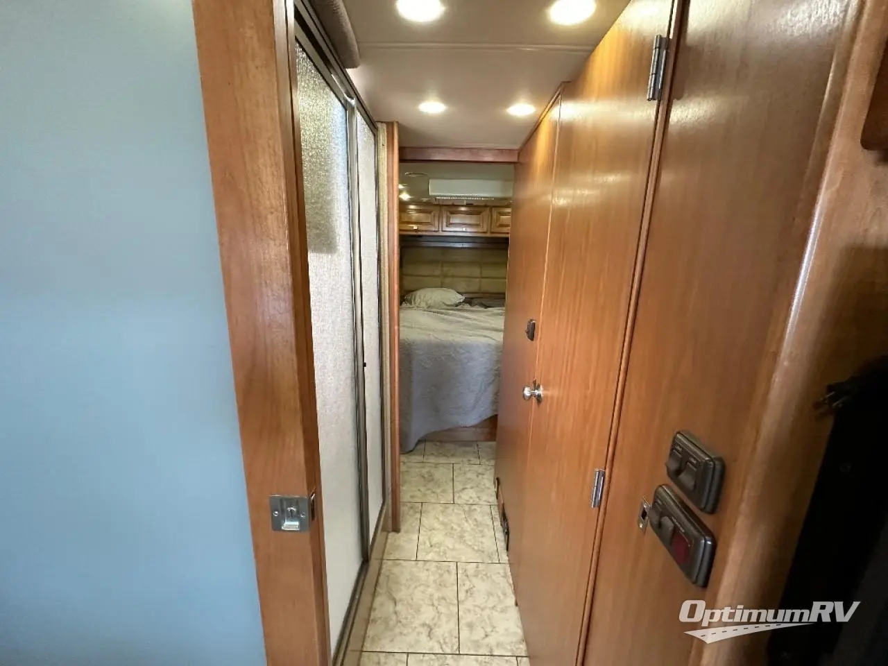 2012 Tiffin Allegro Breeze 32 BR Photo 13