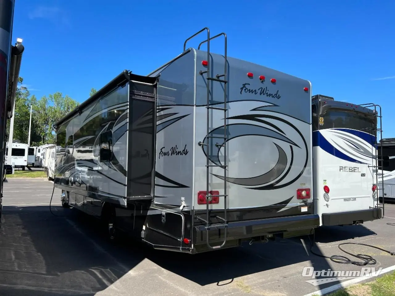 2016 Thor Four Winds Super C 35SF Photo 2