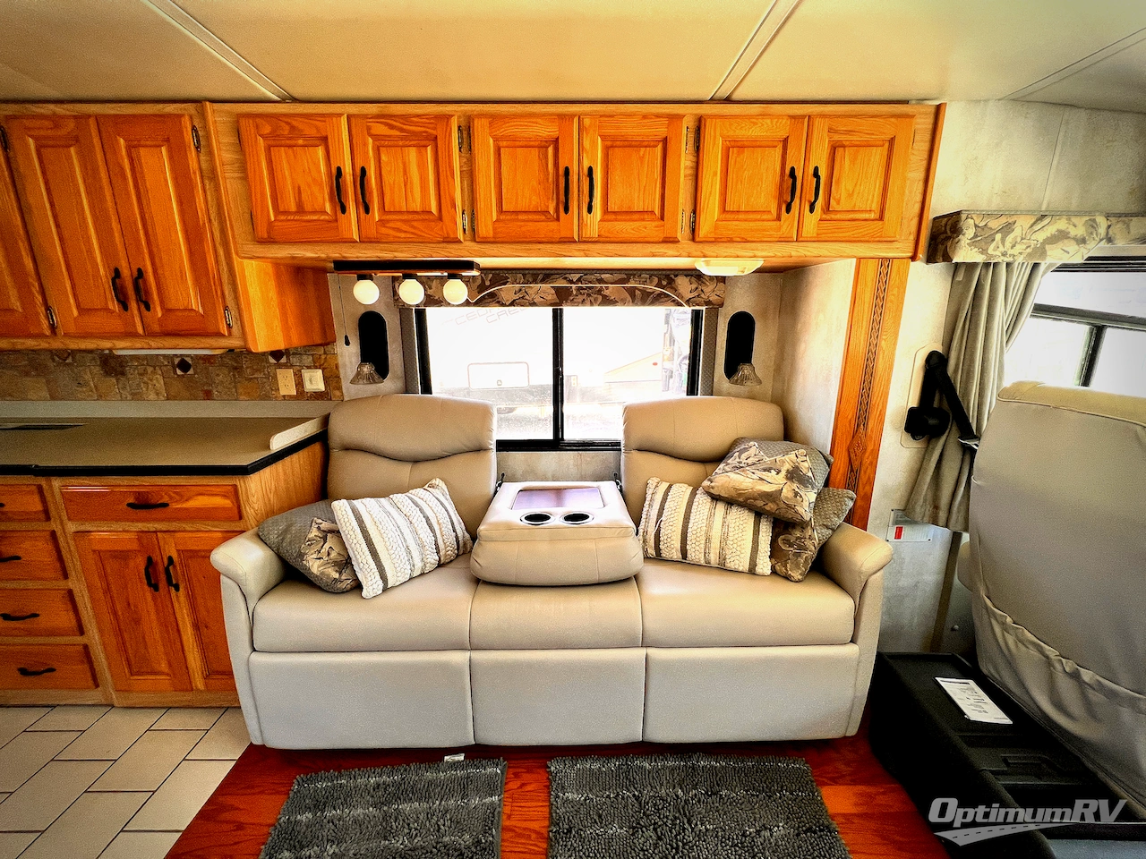 2000 Holiday Rambler Endeavor 38WDS Photo 8
