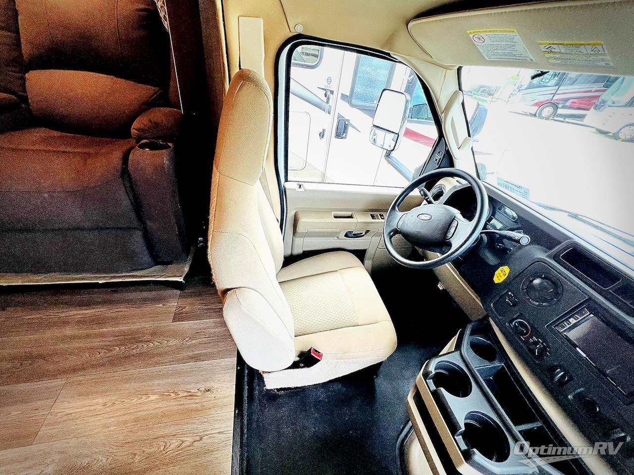 2018 Forest River Sunseeker 3010DS Ford Photo 4