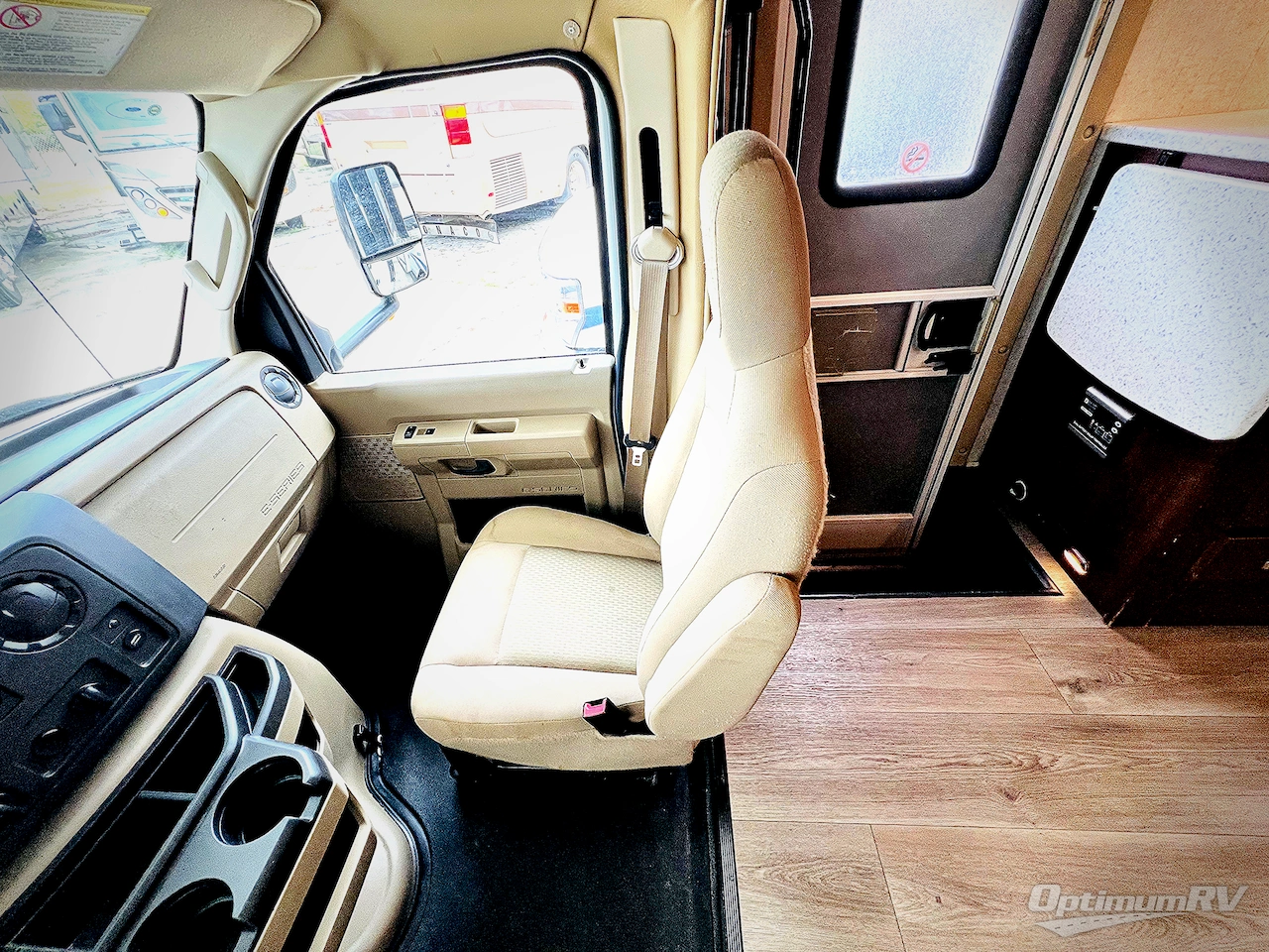 2018 Forest River Sunseeker 3010DS Ford Photo 5