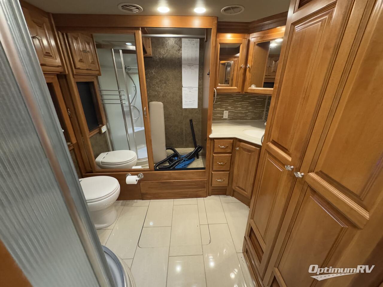 2015 Tiffin Phaeton 42 LH Photo 18