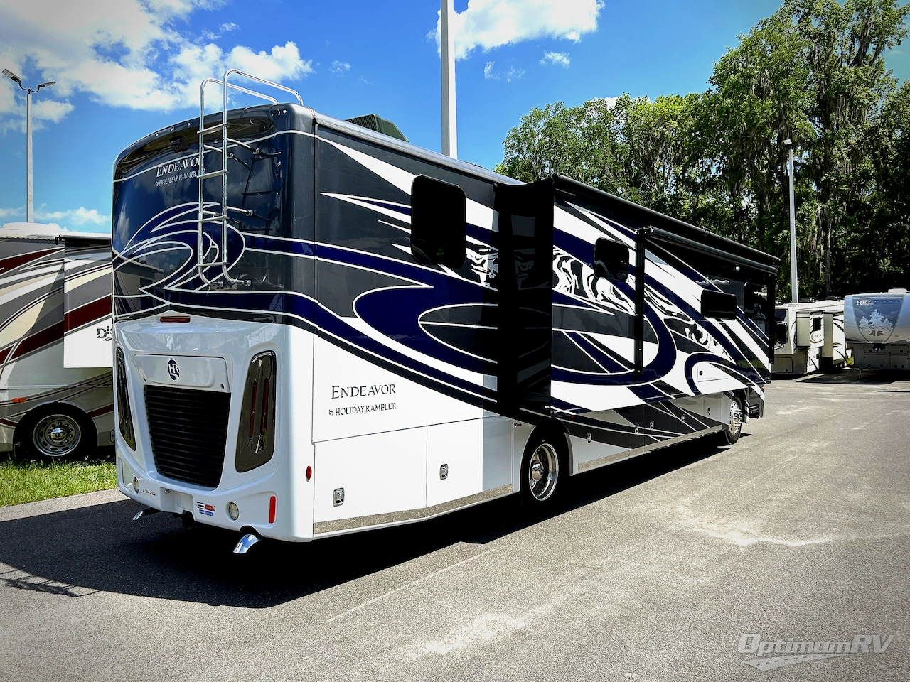 2022 Holiday Rambler Endeavor 38K Photo 2