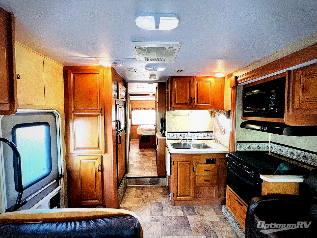 2014 Forest River Sunseeker LE 3170DS Photo 5