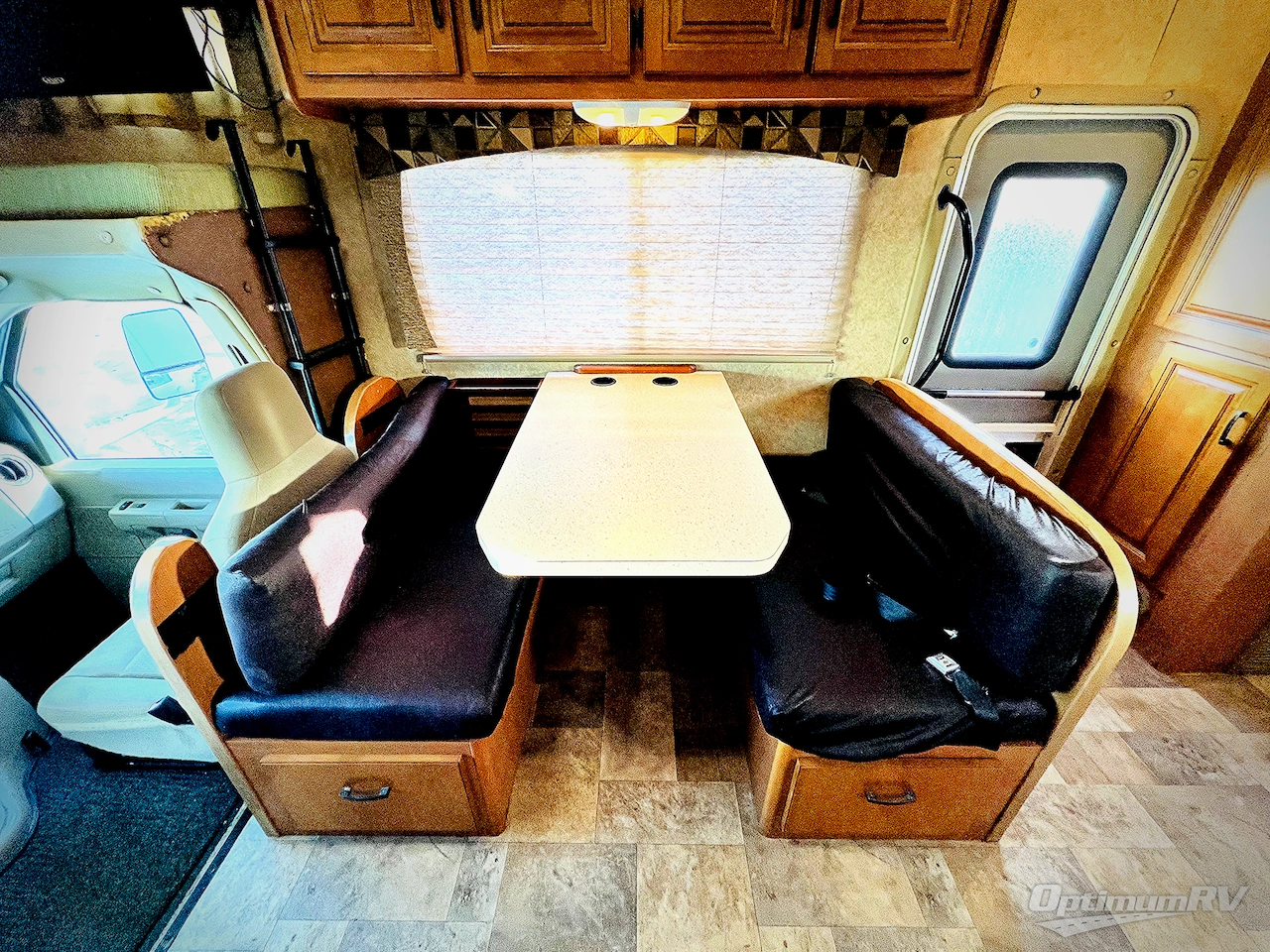 2014 Forest River Sunseeker LE 3170DS Photo 14