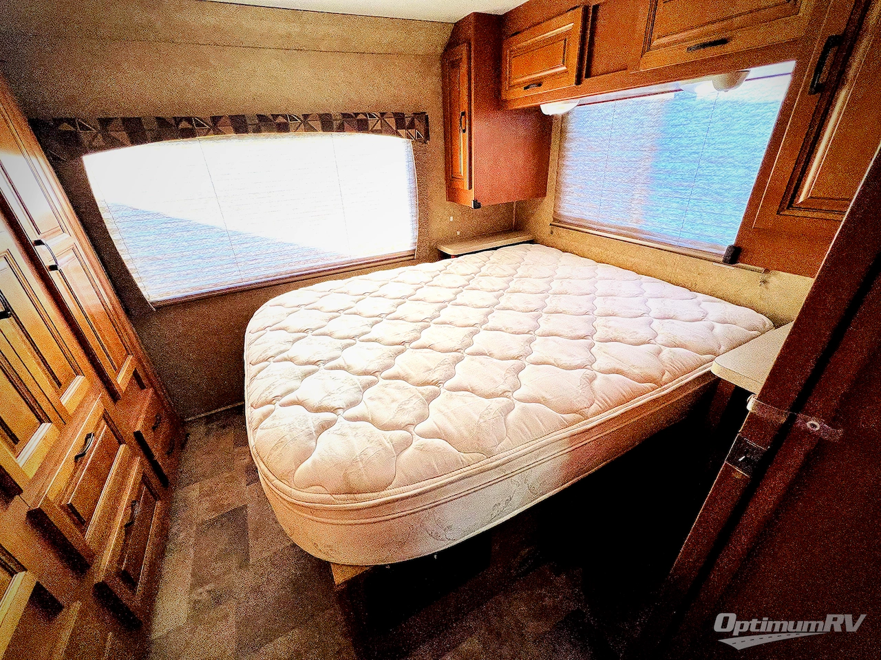 2014 Forest River Sunseeker LE 3170DS Photo 18