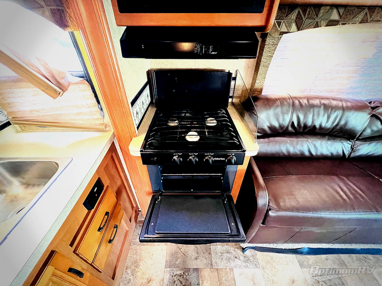 2014 Forest River Sunseeker LE 3170DS Photo 12