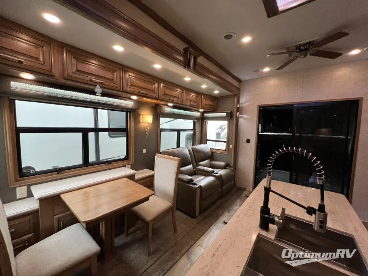 2020 DRV Luxury Suites FullHouse JX450 Photo 5