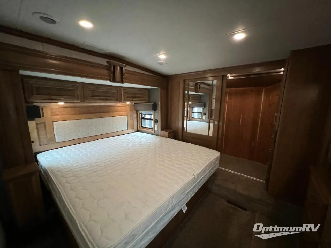 2020 DRV Luxury Suites FullHouse JX450 Photo 10