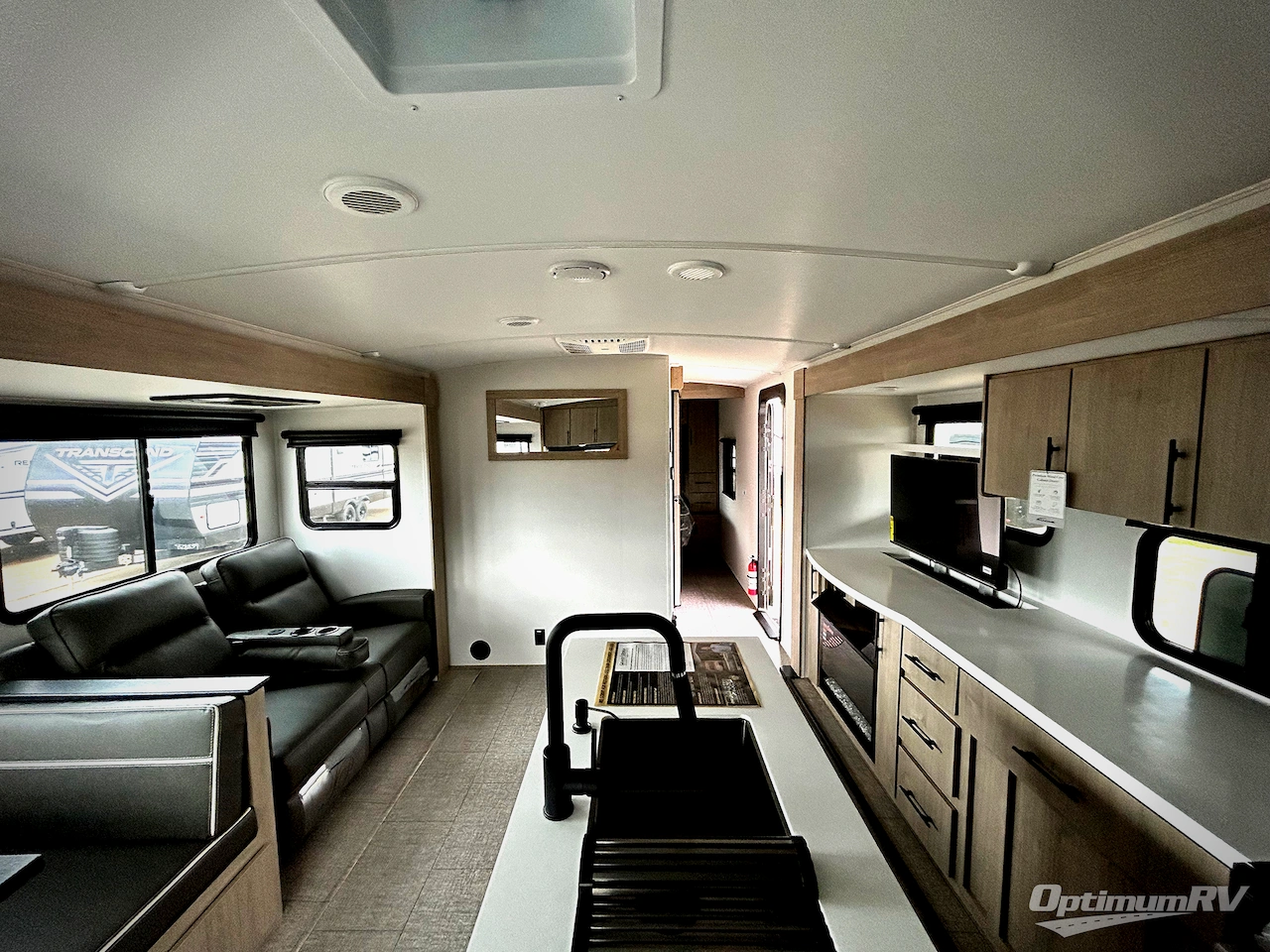 2025 Grand Design Imagine 2670MK Photo 9
