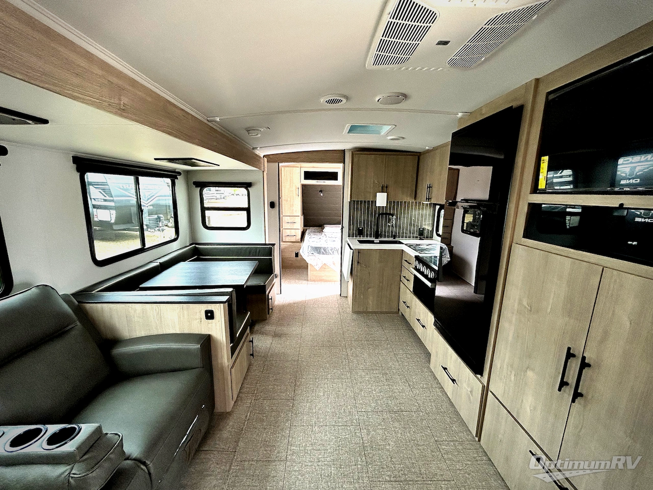 2025 Grand Design Imagine 2800BH Photo 6