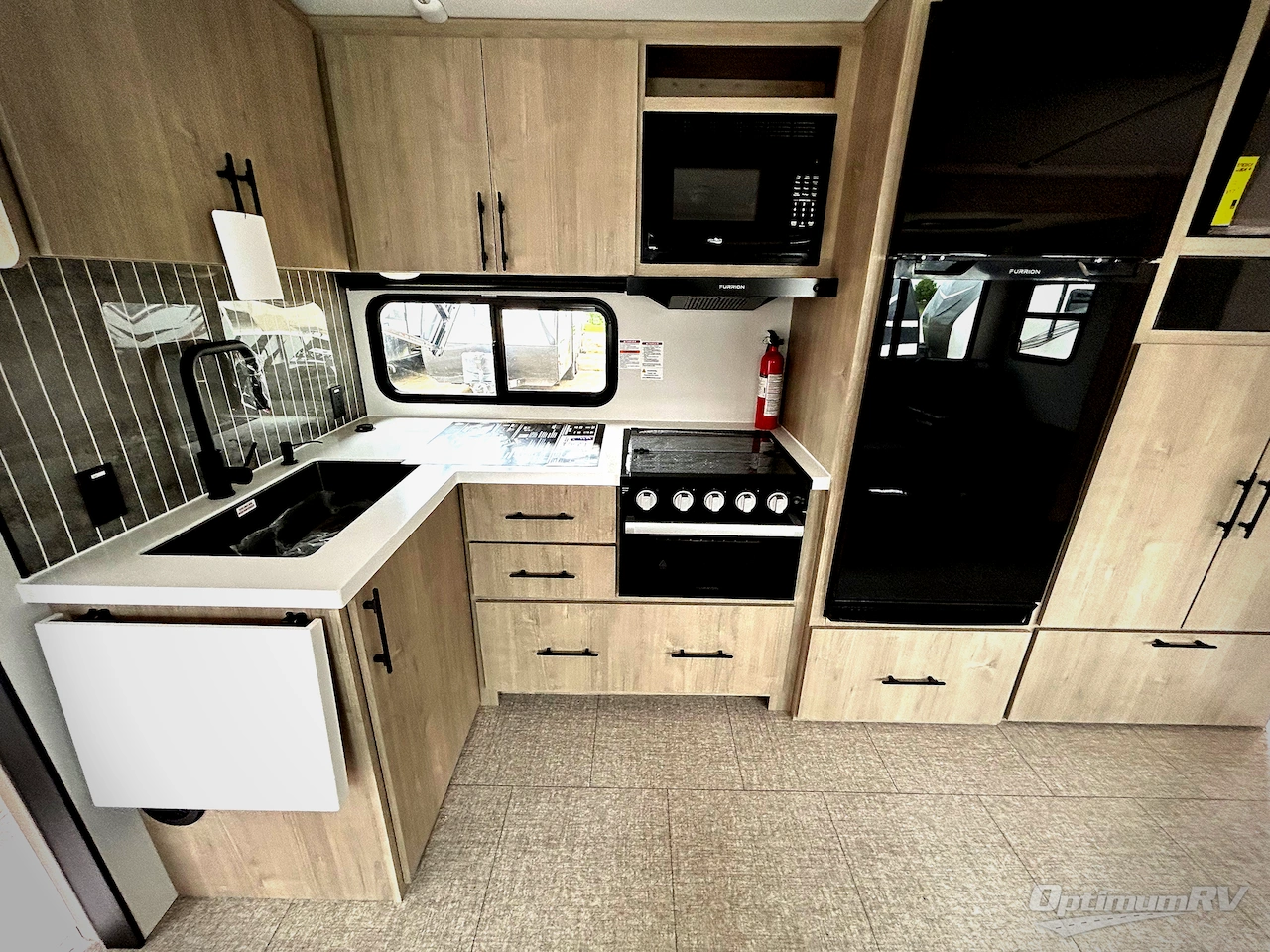 2025 Grand Design Imagine 2800BH Photo 8
