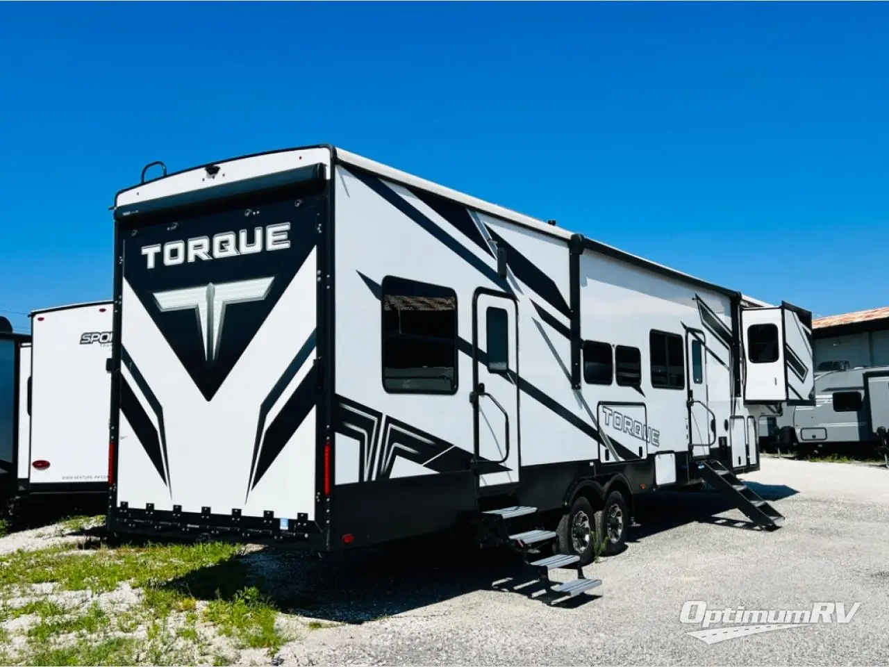 2023 Heartland Torque 371 Photo 2