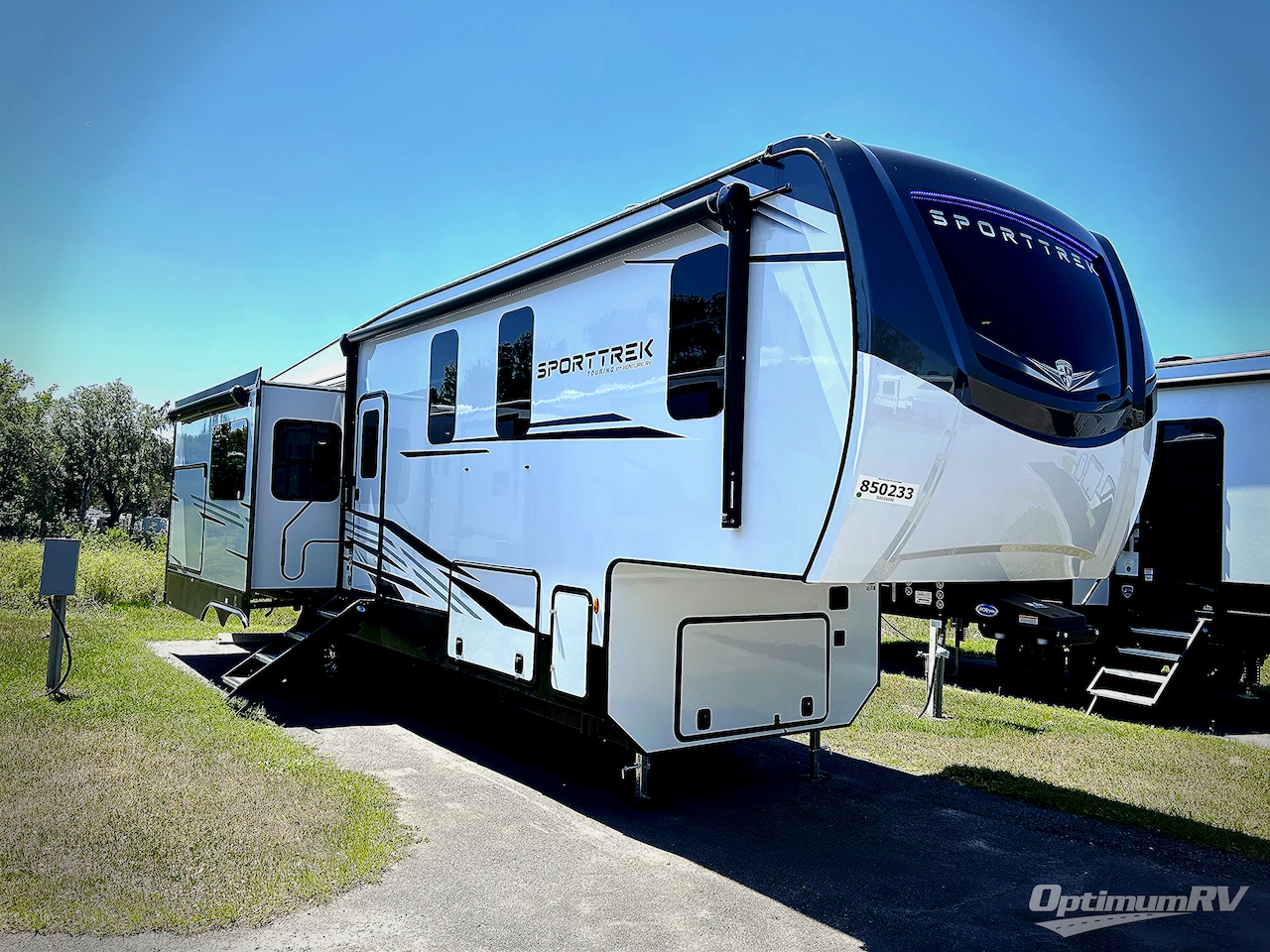 2025 Venture SportTrek Touring Edition STTF353VIK Photo 1