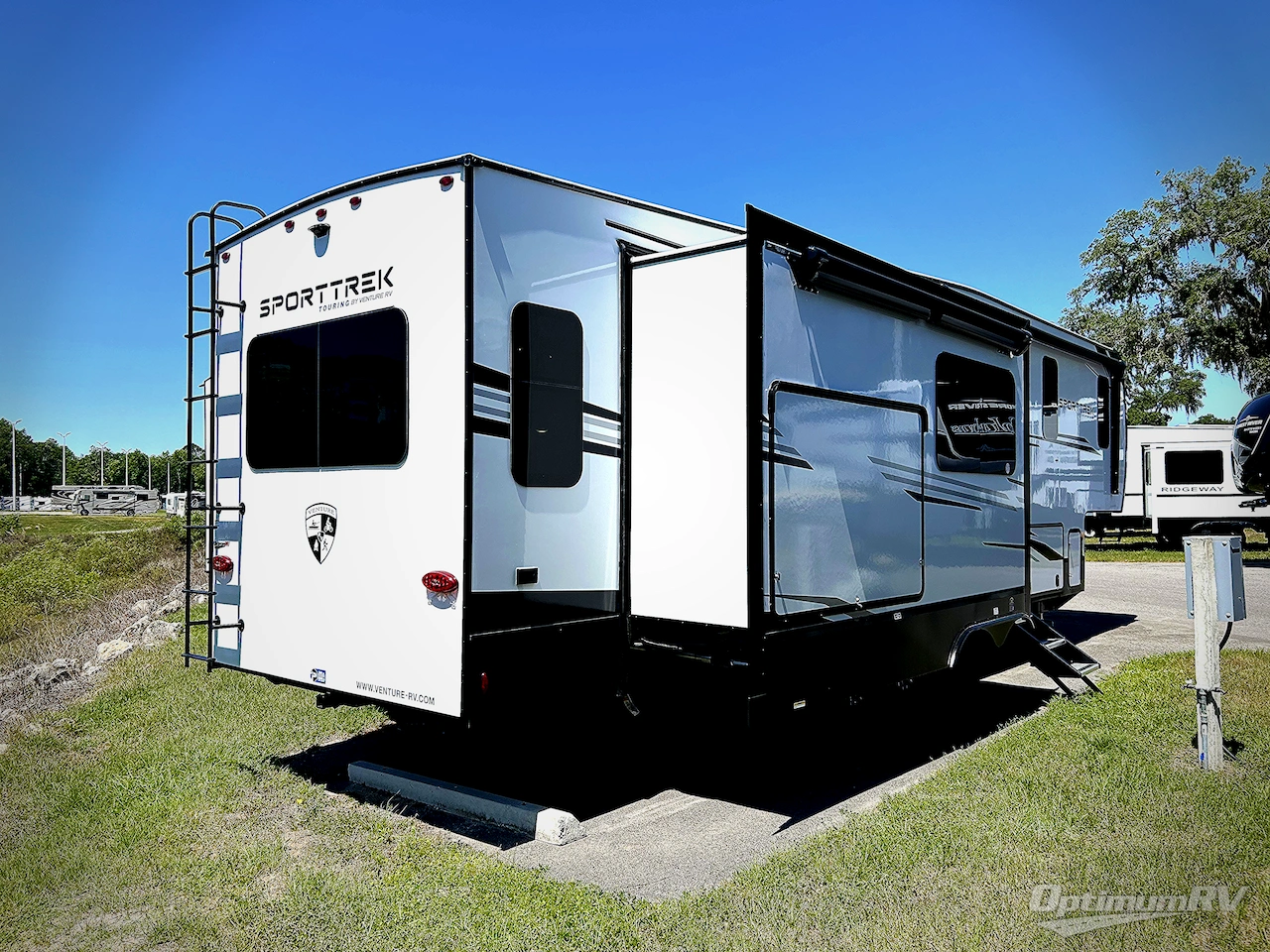2025 Venture SportTrek Touring Edition STTF353VIK Photo 2