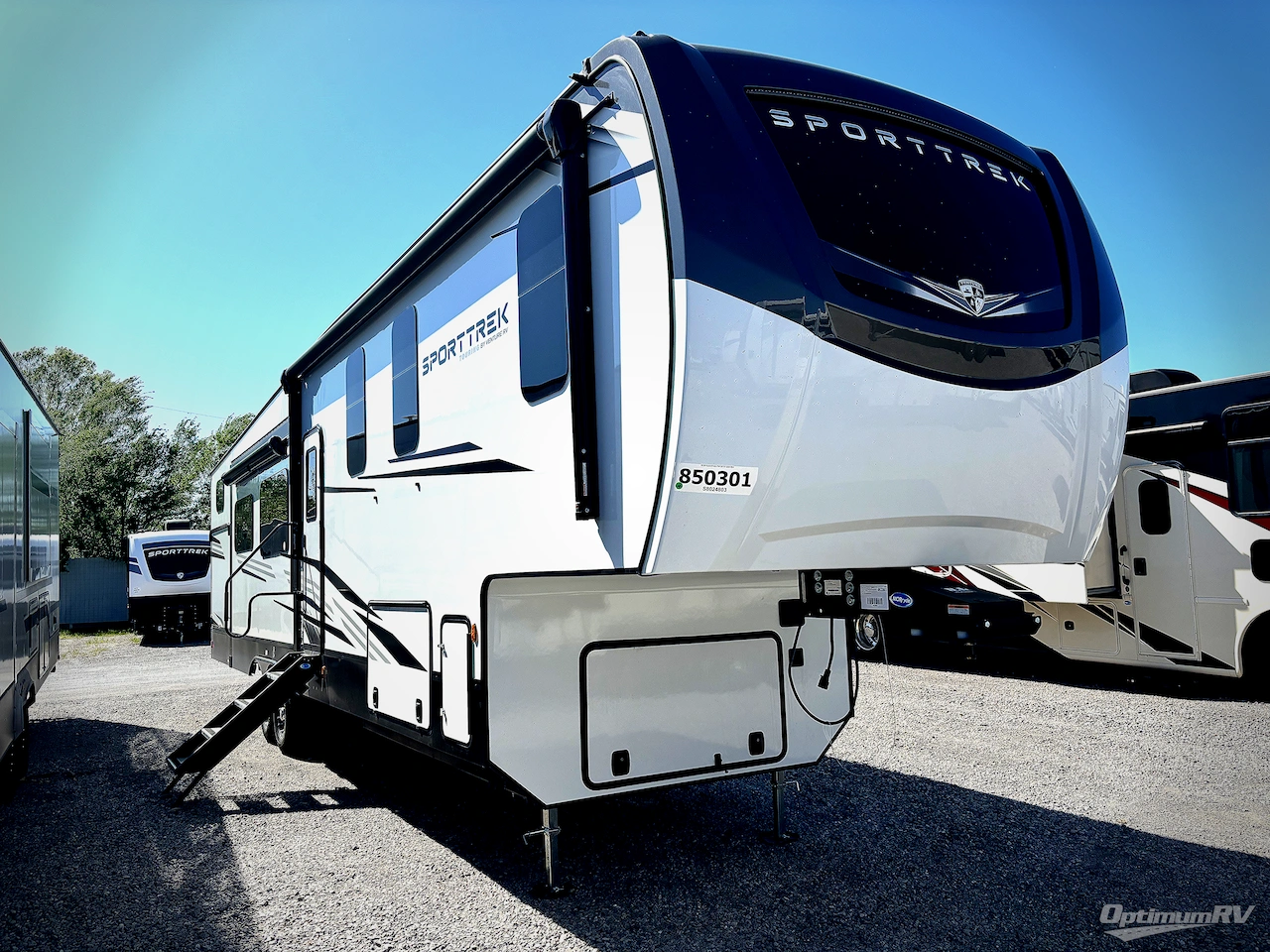 2025 Venture SportTrek Touring Edition STTF354VBH Photo 1