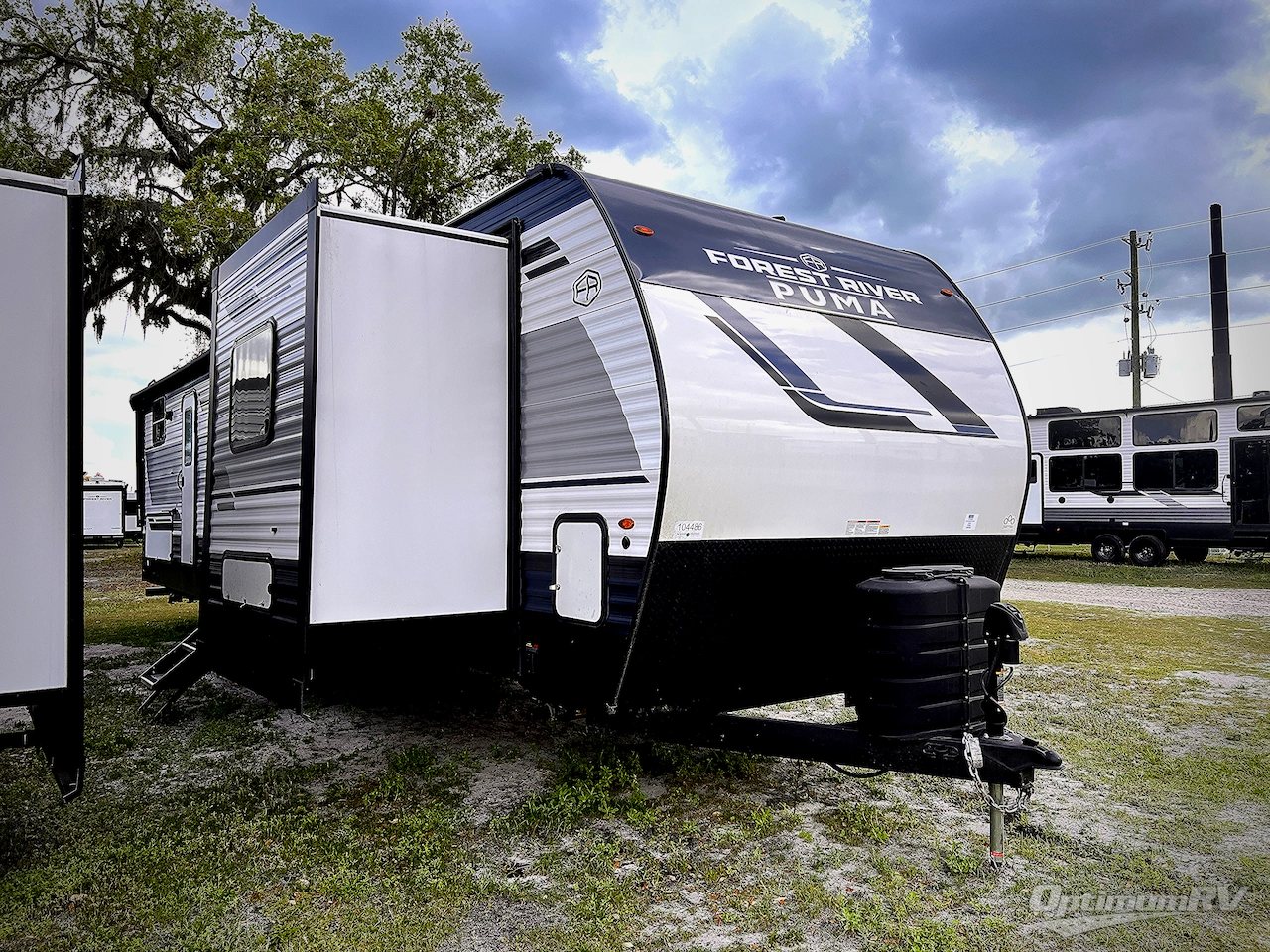 2025 Palomino Puma 32BHQS Photo 1